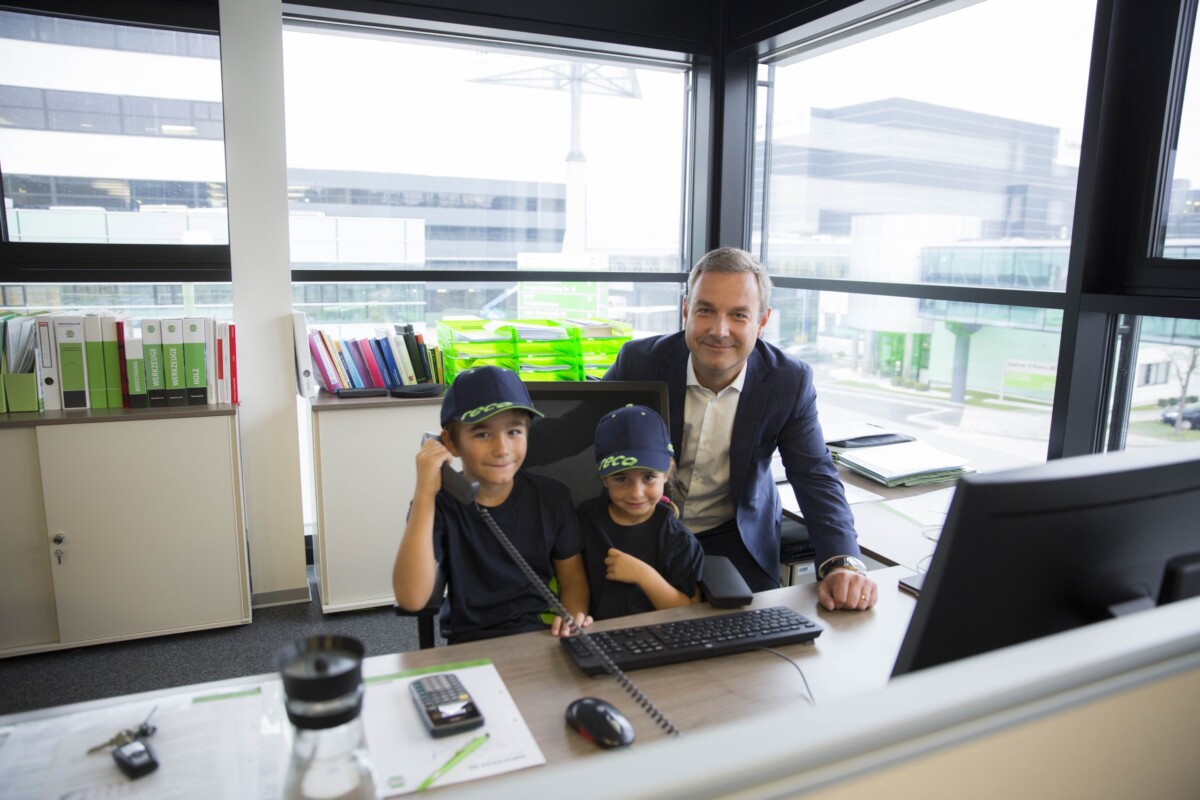 Scharinger Helena Benedikt Büro1